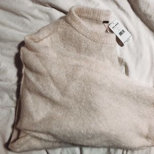Free People Ivory Sweater NEW WITH TAGS never worn